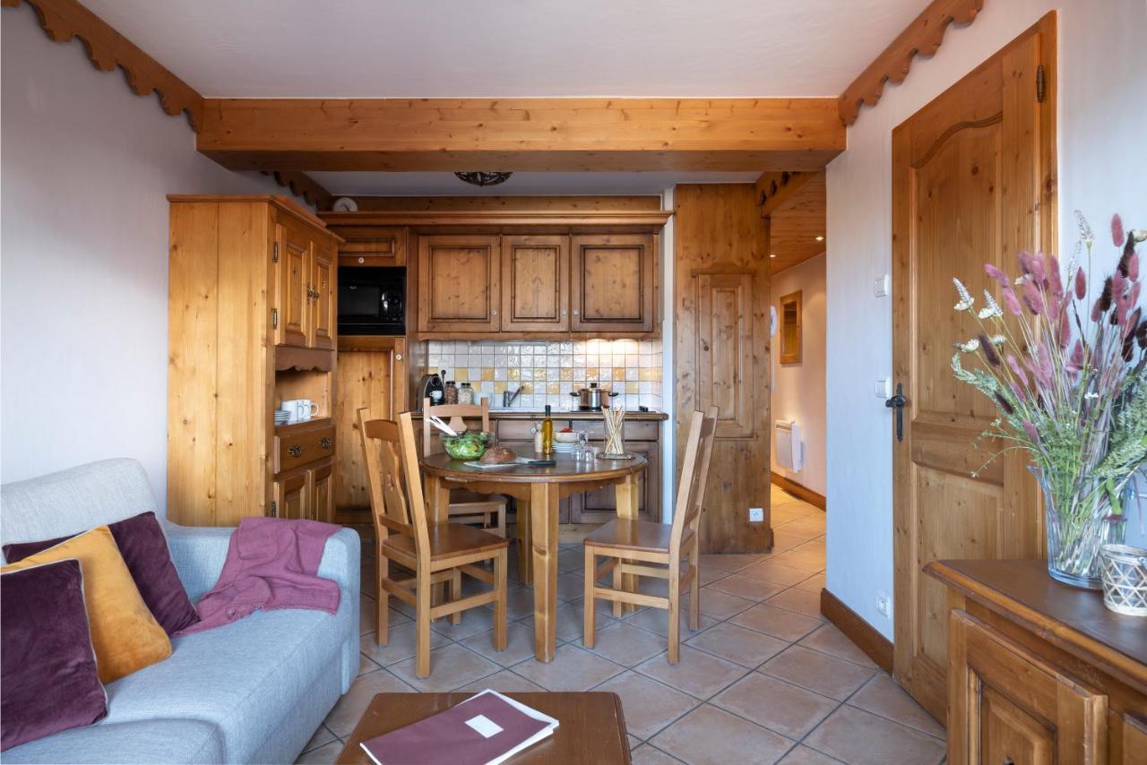 Residence Pierre & Vacances Premium Les Fermes Du Soleil Les Carroz d'Araches Exterior photo