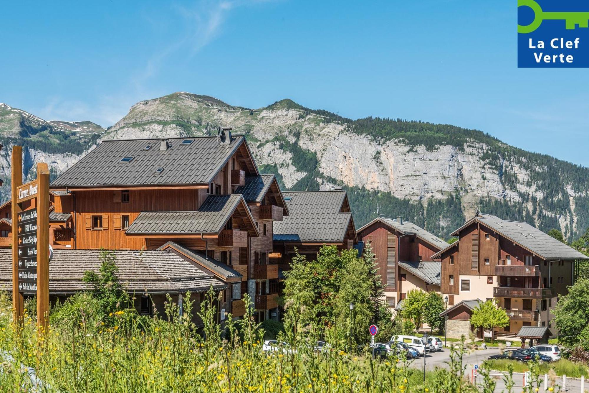Residence Pierre & Vacances Premium Les Fermes Du Soleil Les Carroz d'Araches Exterior photo