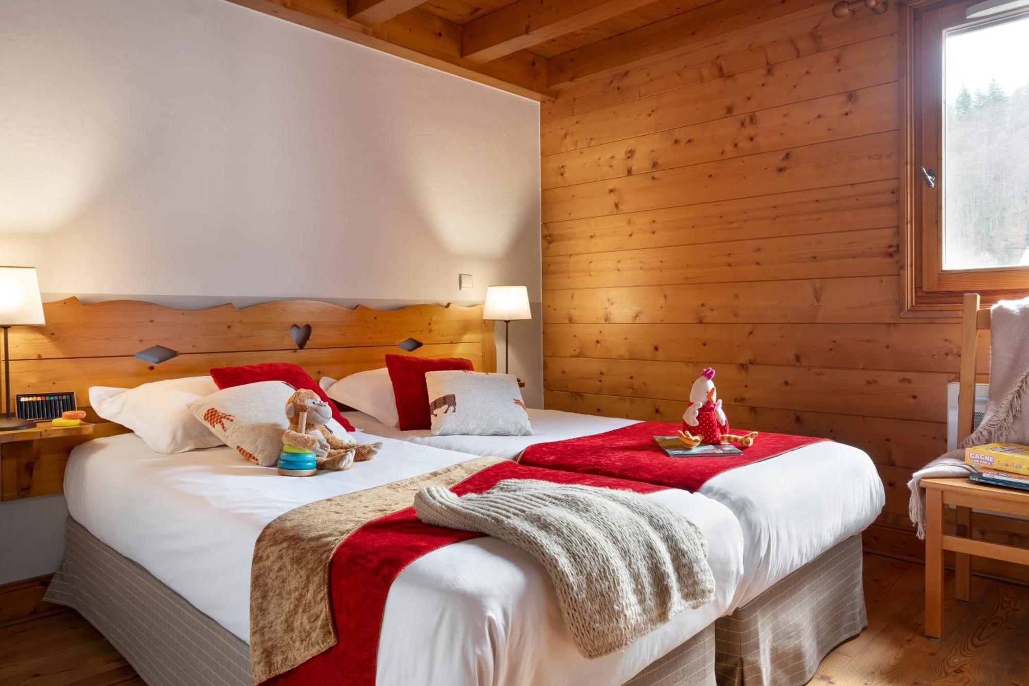 Residence Pierre & Vacances Premium Les Fermes Du Soleil Les Carroz d'Araches Exterior photo